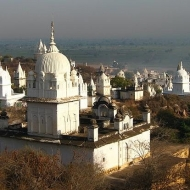 Džinistické chrámy v Sonágiri, Indie