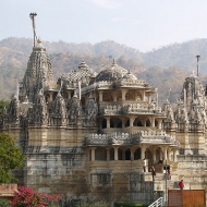 Džinistický chrám v Ranákpuru, Indie