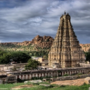 Hinduistický chrám Virúpakša, Hampi, Indie