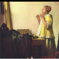 Mladá dáma s perlovým náhrdelníkem