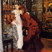 Mladé ženy si prohlížejí japonský exponát