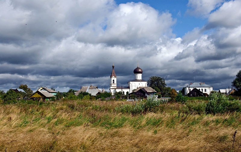 Vozněsensko-oršinský klášter ve vsi Orša nedaleko Tveri